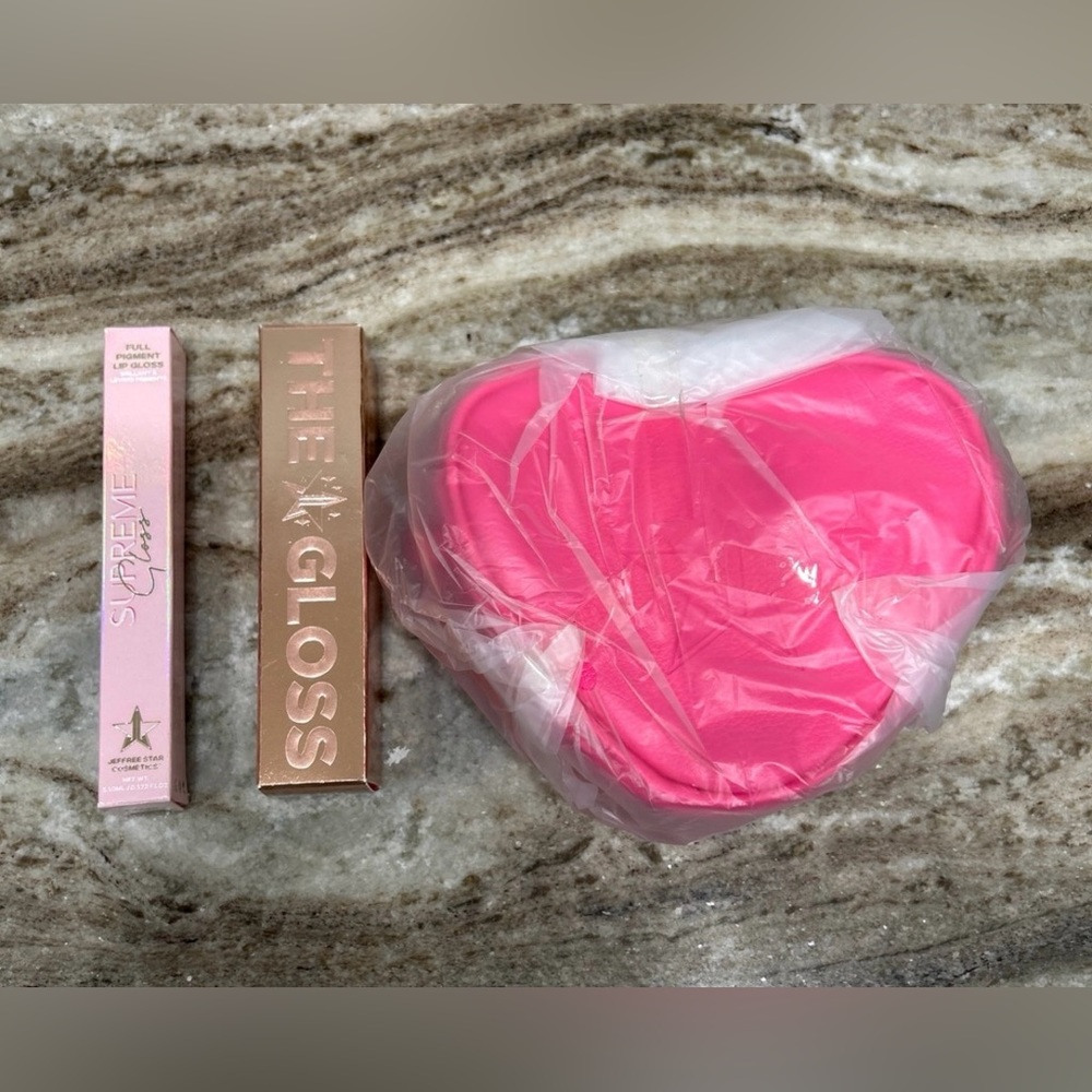 Jeffrey Star Bundle 2 lipgloss and purse